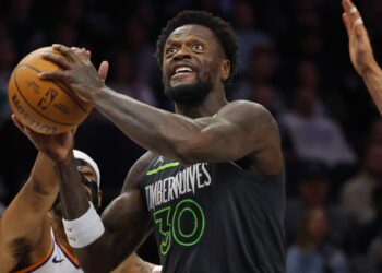 Julius Randle et les Wolves