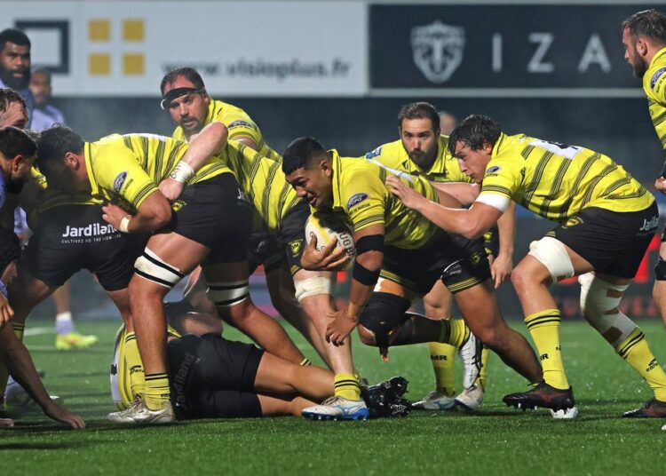 l’équipe avec six changements et une charnière Loustalot – Du Plessis contre Béziers