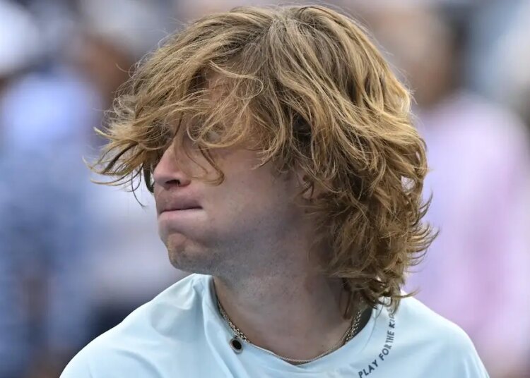 ATP - Barcelone > Andrey Rublev, "euphorique" après sa qualification en finale : "Je ne sais pas trop quoi dire"