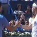 ATP - Barcelone, Vidéos > La poignée de main glaciale entre deux joueurs du top 60 après un ace à la cuillère sur balle de match !