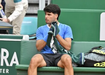 ATP - Madrid > Boris Becker inquiet pour Carlos Alcaraz, victime d'un gros coup dur : "Je m'y attendais. C'est une mauvaise nouvelle pour le tournoi, mais surtout pour lui-même"