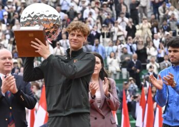 ATP - Monte Carlo > Justine Henin met en garde Carlos Alcaraz : "Dans son discours de fin de match, j’ai senti du respect mais aussi une forme d’admiration pour le nouveau numéro 1 mondial..."
