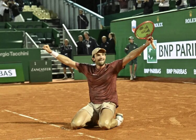 ATP - Monte Carlo > Vacherot, la force tranquille, qualifié en quarts de finale : "Encore un match de folie. Je préfère même un stade à moitié vide, mais je peux citer le nom de chaque spectateur"