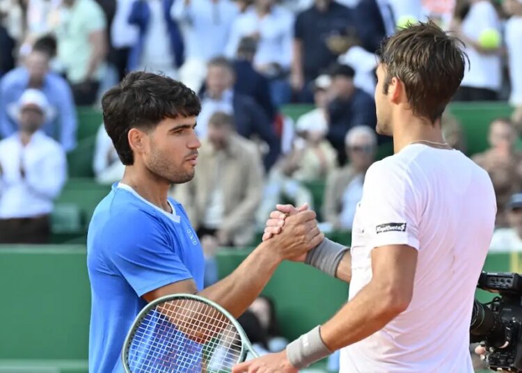 ATP - Monte Carlo, Vidéos > La classe de Carlos Alcaraz envers Etcheverry lors de l'accolade au filet : "Tomi, c'était un super match. Tu es vraiment un grand champion"
