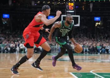 Boston résiste à Toronto et se rapproche de la deuxième place