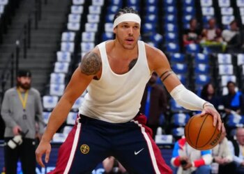 “C’est injuste de laisser Aaron Gordon sur le terrain”