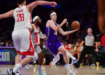 De retour, Austin Reaves a manqué d’adresse et de rythme