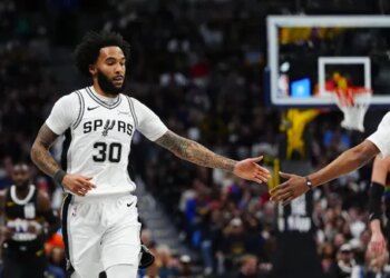 Julian Champagnie, recordman de 3-points sur une saison des Spurs