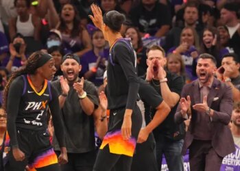Kahleah Copper, Sami Whitcomb et DeWanna Bonner rempilent au Phoenix Mercury