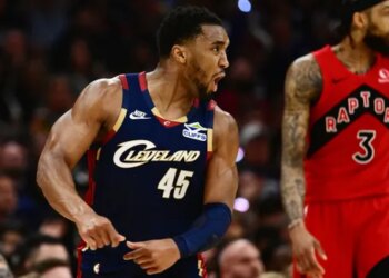 Les Cavaliers débutent les playoffs au galop