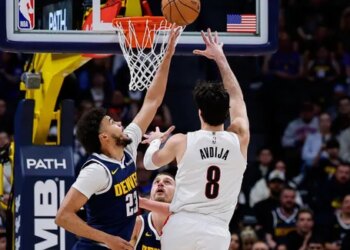Les progrès défensifs de Cam Johnson remarqués par les Nuggets