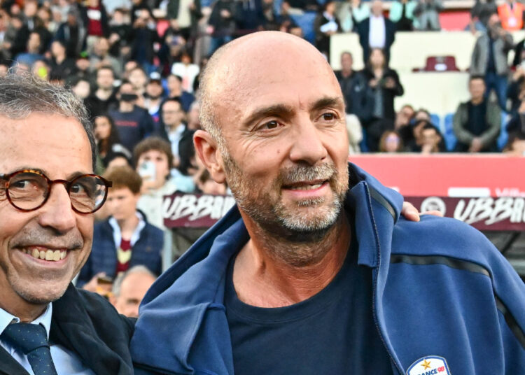 "Marre de tout ça", Christophe Dugarry annonce la fin