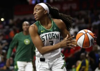 Nneka Ogwumike fait son retour chez les Sparks