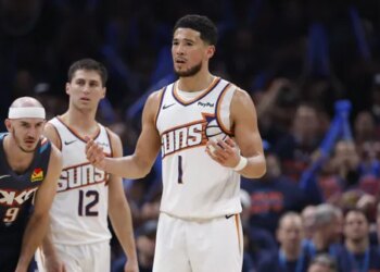 Pour Devin Booker, une faute technique annulée mais une amende récoltée