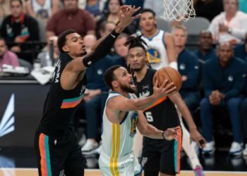 Stephen Curry en tête, Victor Wembanyama à la quatrième place