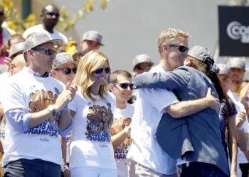 Steve Kerr a rencontré ses dirigeants, mais rien n’est encore décidé