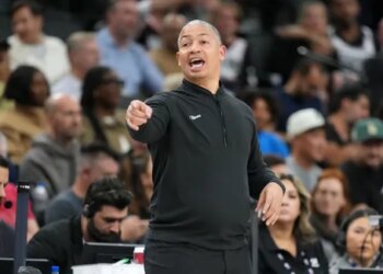 Tyronn Lue va coacher les Clippers « pendant un bon moment »