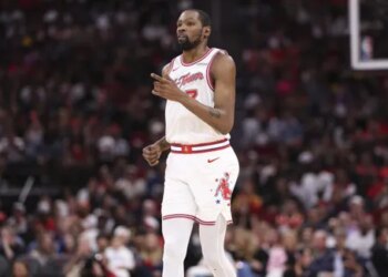 Une petite alerte au genou pour Kevin Durant