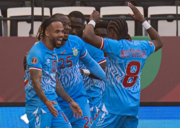 RDC : des jeeps offertes aux héros mondialistes, Lumumba VEA fait le show