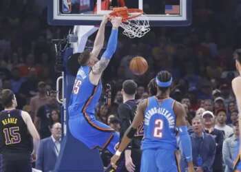 une défaite de 43 points et la blessure de Luka Doncic