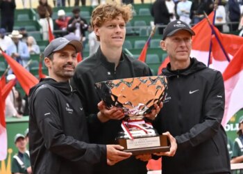 ATP - Madrid > L'aveu du coach de Sinner juste avant la demi-finale contre Arthur Fils : "Jannik est un peu fatigué"