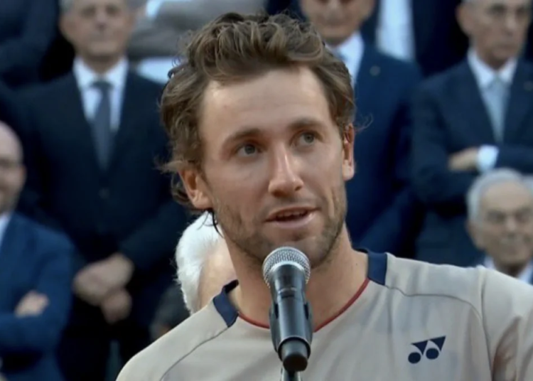 ATP - Rome > Casper Ruud à Jannik Sinner après sa défaite en finale : "En tant que joueur qui évolue parfois à un haut niveau, je peux te dire que ce que tu es en train de réaliser est vraiment difficile à décrire. C’est vraiment un honneur de te voir jouer"