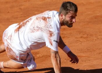 ATP - Rome > Corentin Moutet, après sa défaite d'entrée : "Je verrai demain matin au réveil s'il y a quelque chose ou pas..."