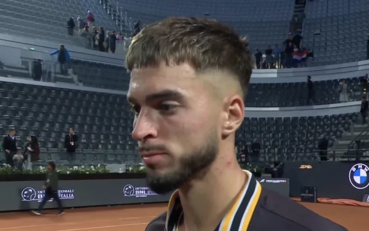 ATP - Rome > Dino Prizmic, après sa victoire contre Djokovic : "Je dirai simplement que j’ai un immense respect pour Novak. C’est mon idole"