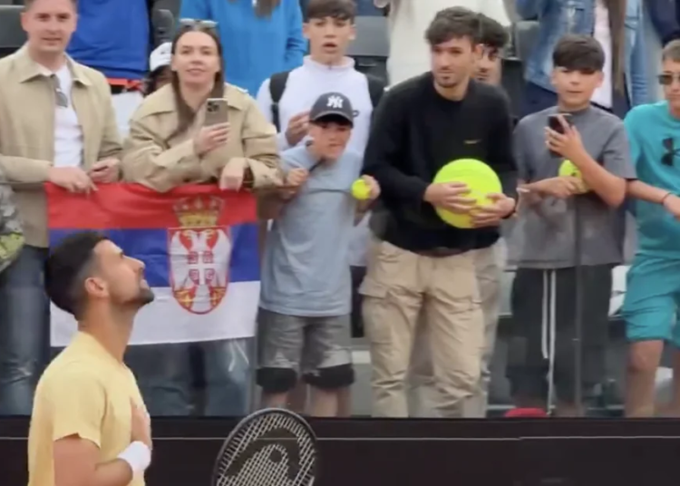 ATP - Rome, Vidéos > Djokovic accueilli comme un roi avant son grand retour sur les courts