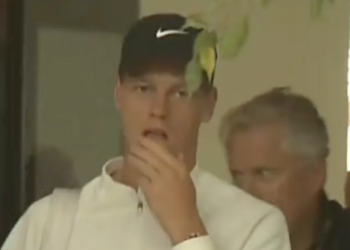 ATP - Rome, Vidéos > Jannik Sinner met fin au suspense avec une apparition très attendue