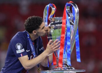 Achraf Hakimi égale le record légendaire de Samuel Eto’o en Ligue des champions UEFA