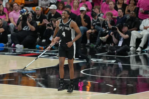 De’Aaron Fox, symbole de Spurs en souffrance
