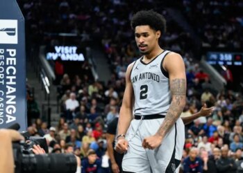 Dylan Harper déjà très précieux en sortie de banc à San Antonio
