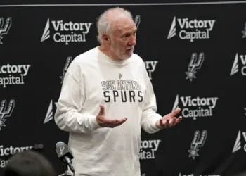 Gregg Popovich a secoué les Spurs après le Game 3