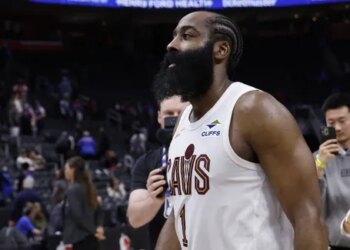 James Harden se donne encore trois ans pour décrocher sa bague