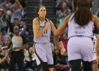 Janelle Salaün et Gabby Williams refroidissent le Mercury