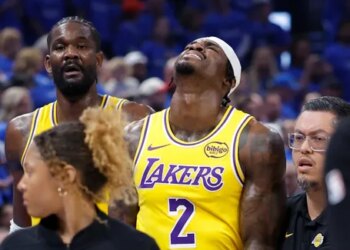 Jarred Vanderbilt en souffrance après une tentative de contre qui tourne mal