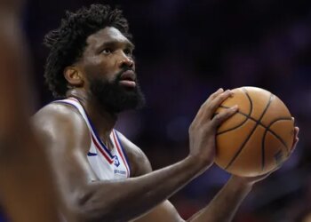 Joel Embiid heureux de faire partie d’une « vraie équipe »