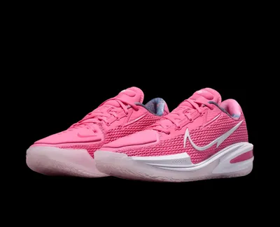 La Nike GT Cut 1 voit la vie en rose