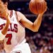 Le 13 mai 1994, le boudeur Scottie Pippen regarde Toni Kukoc faire gagner les Bulls au buzzer…