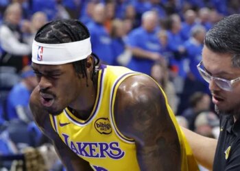 Le petit doigt de Jarred Vanderbilt remis en place