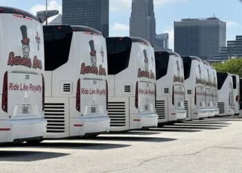 Le propriétaire des Cavaliers a affrété 25 bus de fans pour envahir Detroit