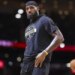LeBron James prêt à faire durer le suspense sur son avenir