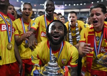 Lens domine largement le PSG