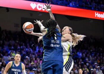Les 27 points de Paige Bueckers n’ont pas suffi face au Lynx