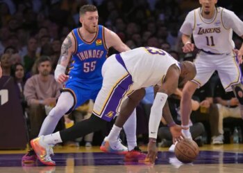 Les Lakers ont encore explosé au retour des vestiaires