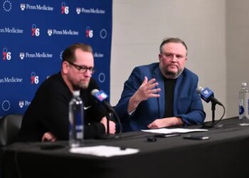 Les Sixers virent Daryl Morey mais gardent Nick Nurse