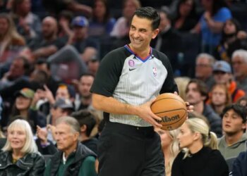 Les joueurs distribuent les bons et les mauvais points aux arbitres