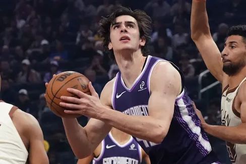 Maxime Raynaud dans le deuxième meilleur cinq des rookies !