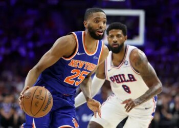 Mikal Bridges poursuit sur sa très bonne lancée